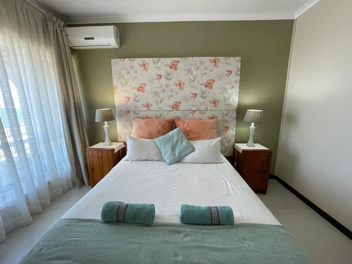 Eden Rose Manor B&B Ла Мерси Екстериор снимка
