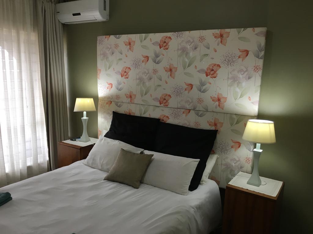 Eden Rose Manor B&B Ла Мерси Екстериор снимка