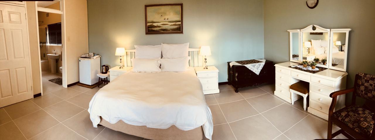 Eden Rose Manor B&B Ла Мерси Екстериор снимка